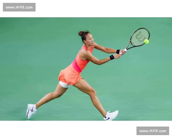 郑钦文新战靴亮相！今夜对决莱巴金娜冲击冠军